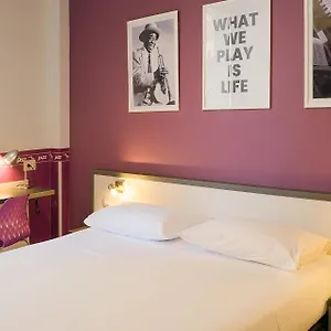 2* Hotell Nologo